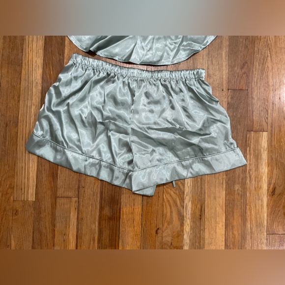 DB Bridal Satin Pajama set ***3 SETS*** - Picture 9 of 16